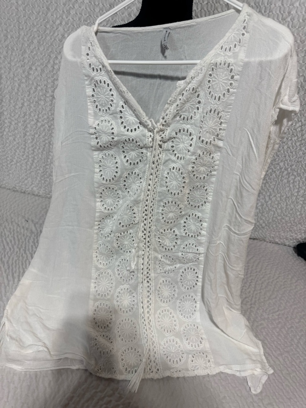 Raviya White Eyelet Lace V-Neck Swim Coverup